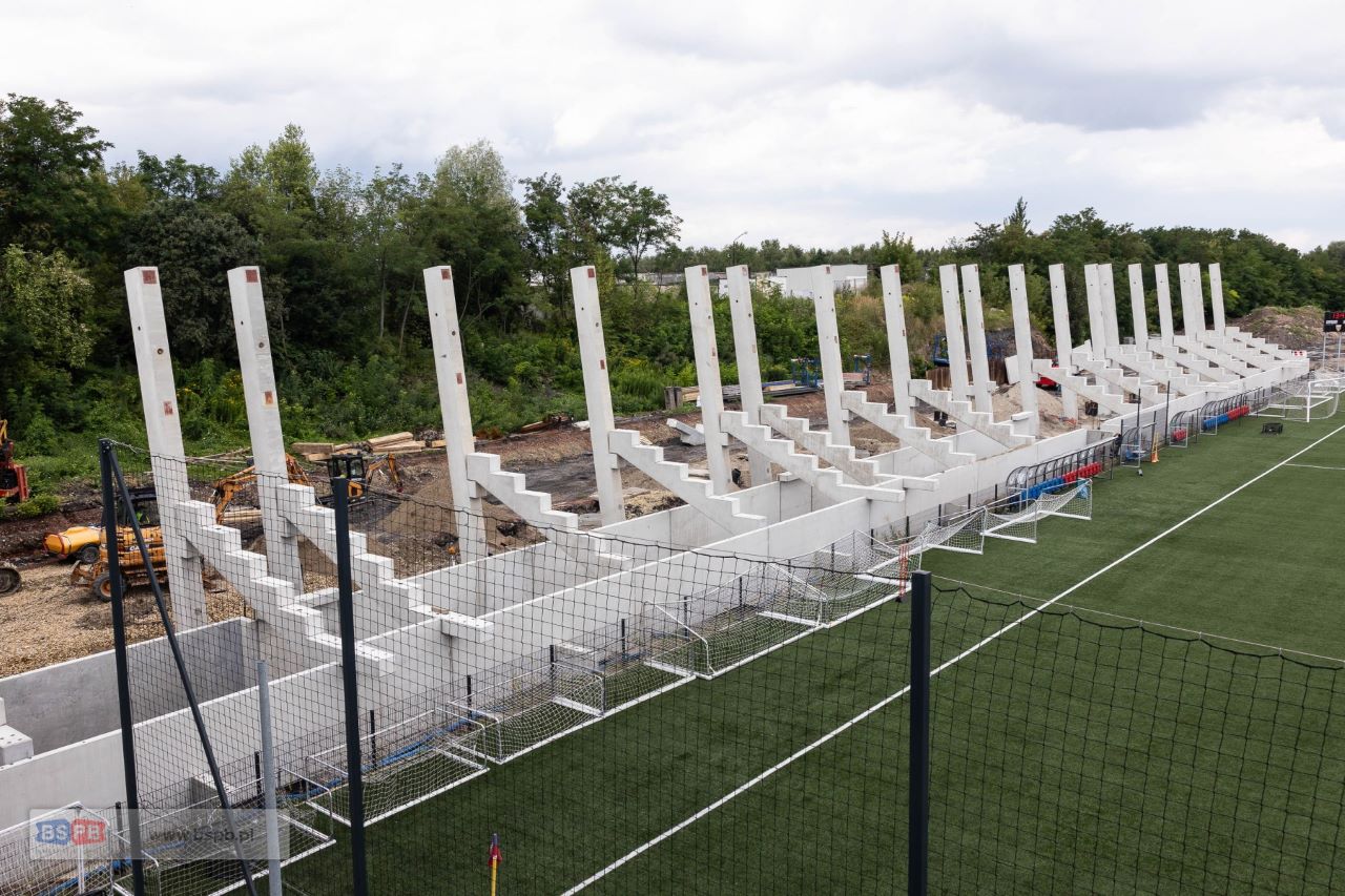 Trwa dalsza rozbudowa obiektu piłkarskiego Polonii Bytom