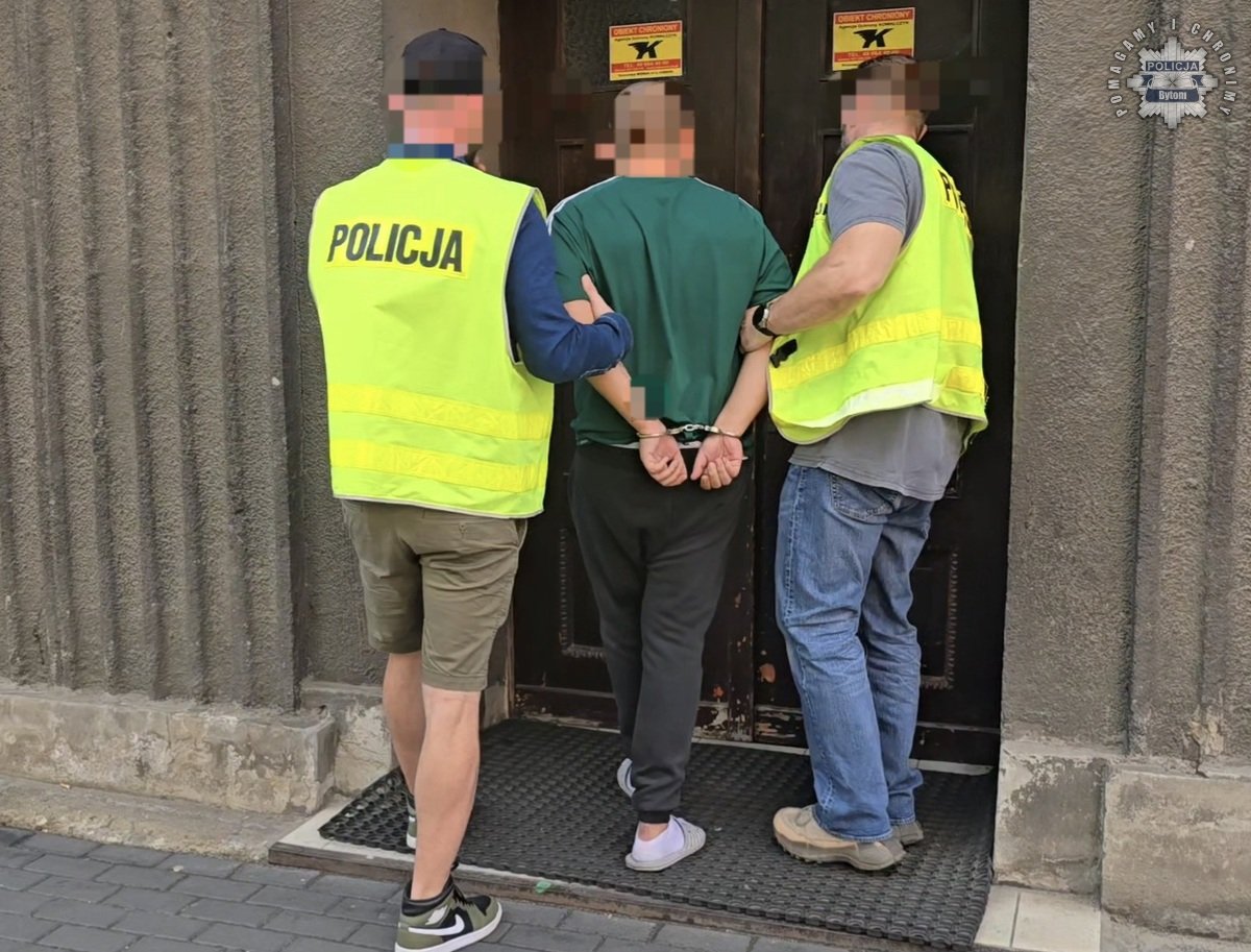 Trzy osoby zatrzymane - podawały się za pracowników administracji