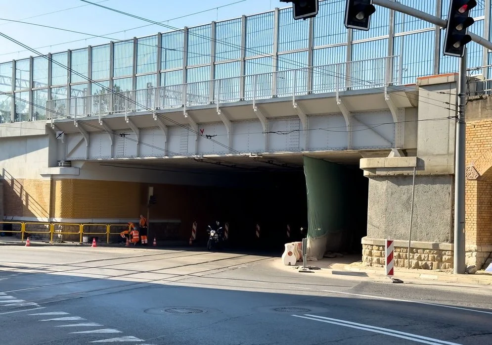 Prace przy wiadukcie nad ul. Zabrzańską przedłużone do 10 września