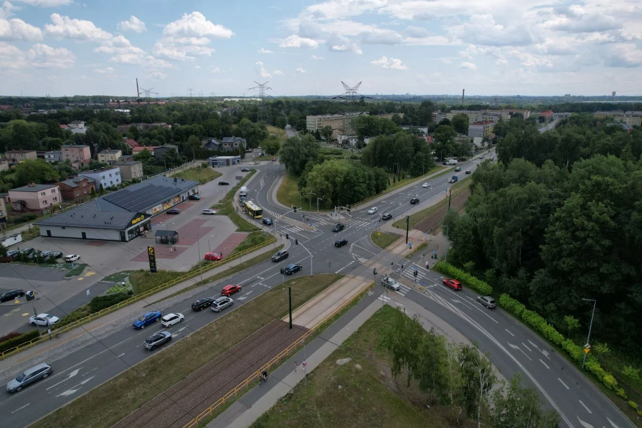 Uwaga kierowcy! Od dziś obowiązuje zmiana organizacji ruchu na jednym ze skrzyżowań