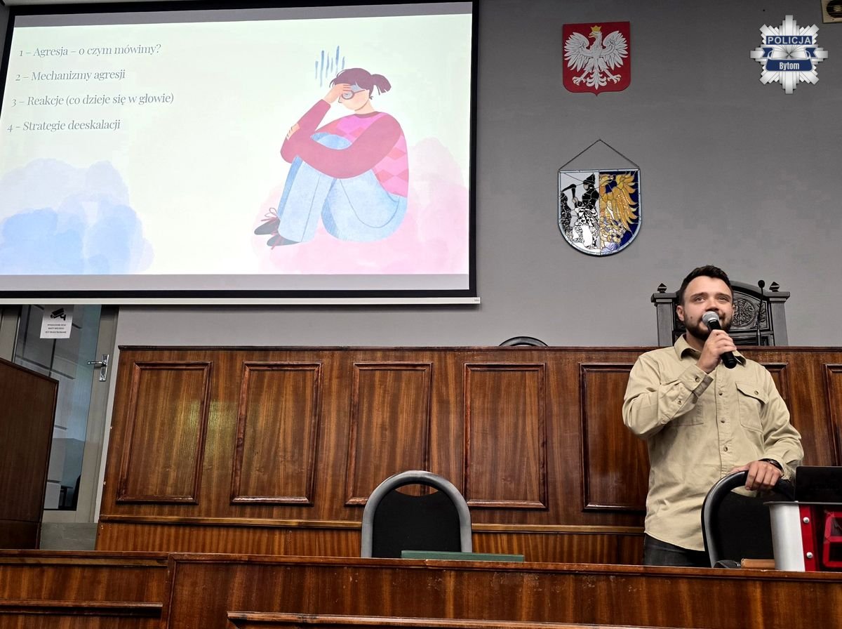 Deeskalacja agresji - policjanci na naradzie dyrektorów