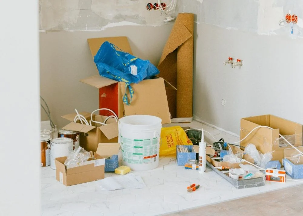 Wiadra budowlane – niezbędnik każdego remontu i projektu DIY