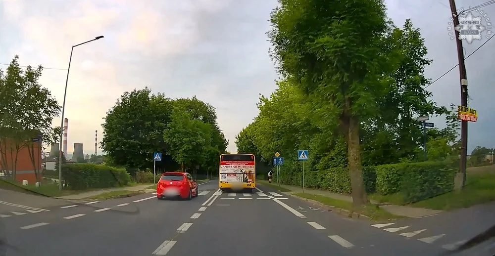 Młody kierowca ukarany za wyprzedzanie przed przejściem!