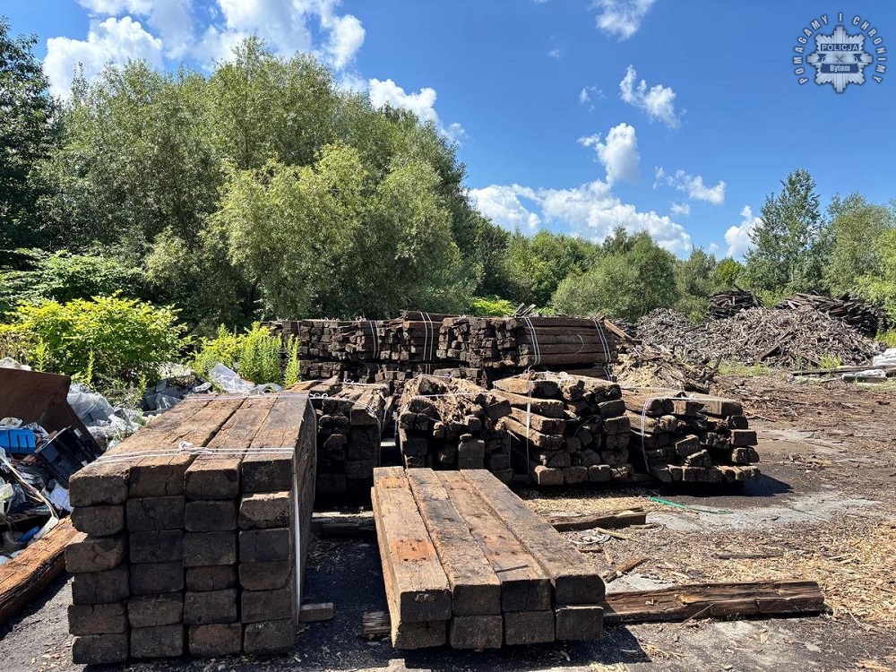 56-latek z Żor odpowie za nielegalne składowanie odpadów kolejowych!