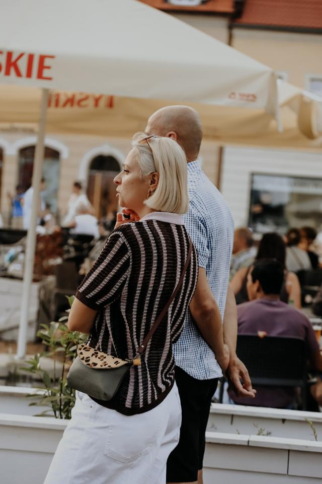 Czerwone Krzesło na Rynku 20