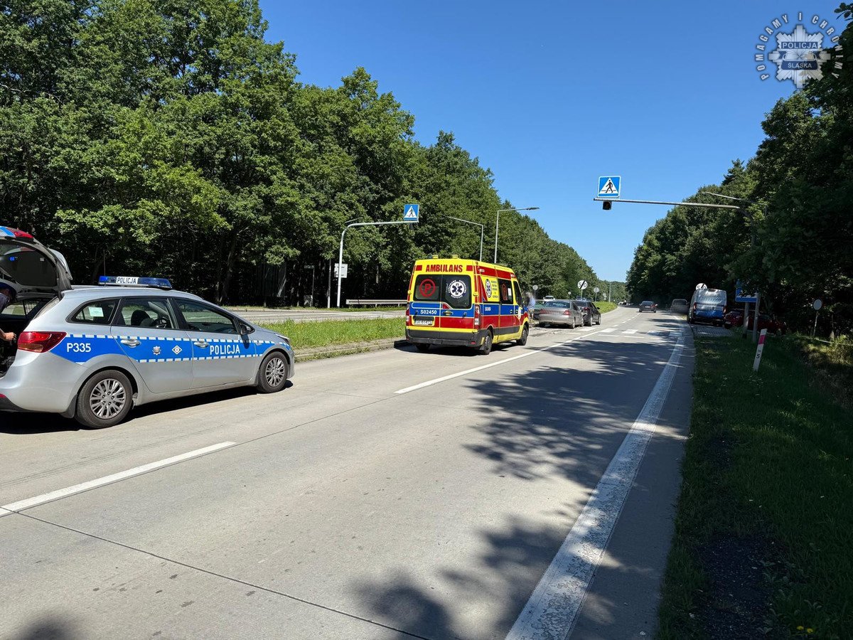 Wypadek na DK81 w Żorach - świadkowie i służby zareagowały błyskawicznie!