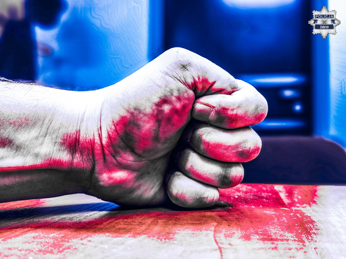 Przemoc w rodzinie w Zabrzu! Mężczyzna obcinał córkom włosy i niszczył rzeczy