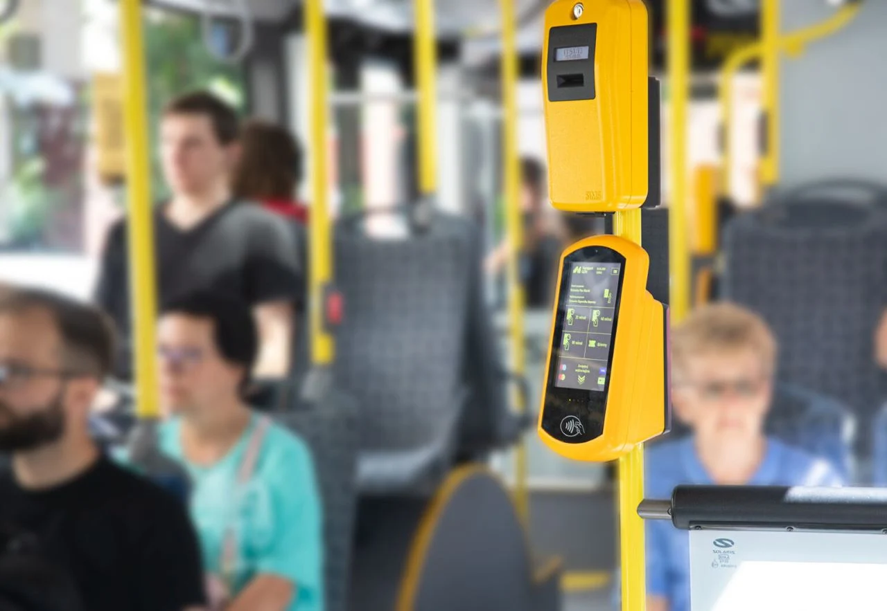Płatność kartą już we wszystkich pojazdach Transport GZM