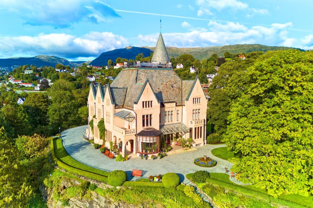 Miasta, które warto poznać – norweskie perły wśród fiordów i gór