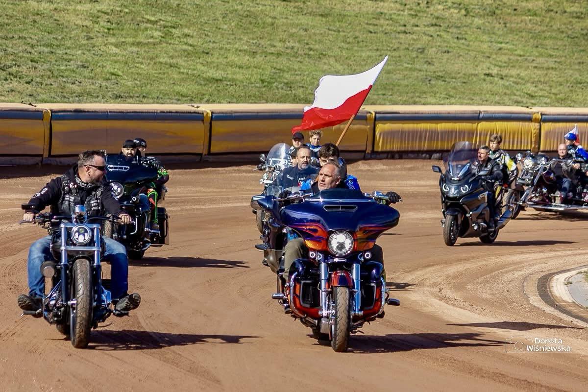 Bartek Kubica zwycięża w Deli Tyre Cup! Świętochłowice szykują się na sezon 2026