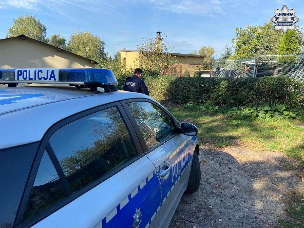 Dzielnicowi kontrolują ogródki działkowe – bezpieczeństwo podczas końcówki wakacji