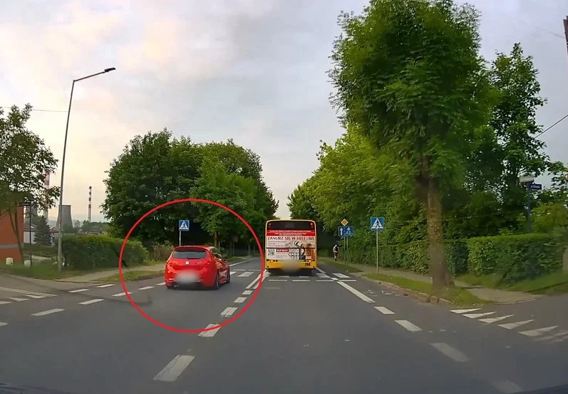 Młody kierowca ukarany mandatem na kwotę 2500 zł oraz 15 punktami karnymi