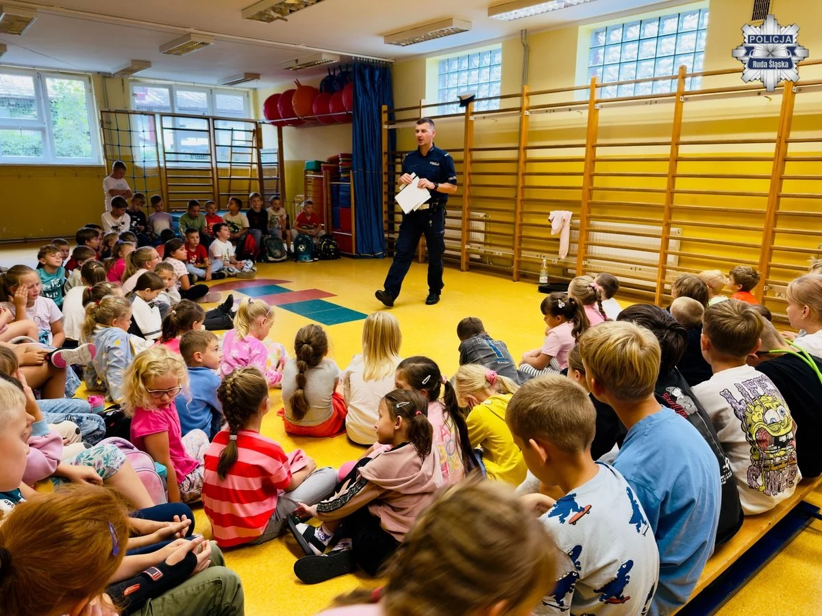 Mundurowi z wizytą u pierwszaków z Rudy Śląskiej!