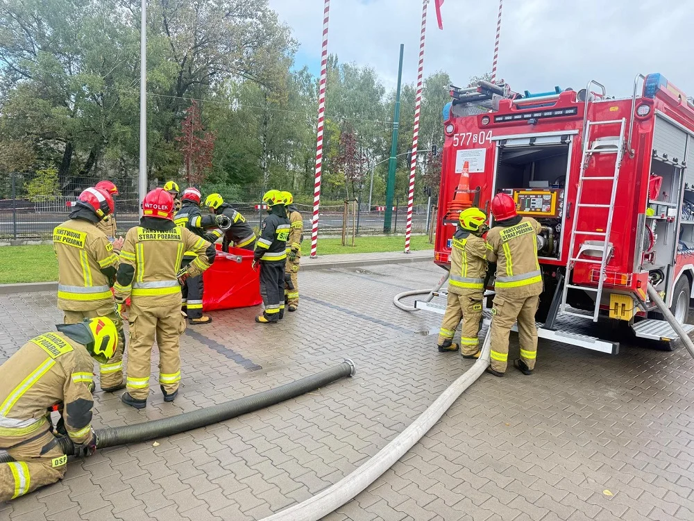 Strażacy w Rudzie Śląskiej doskonalili przepompowywanie wody