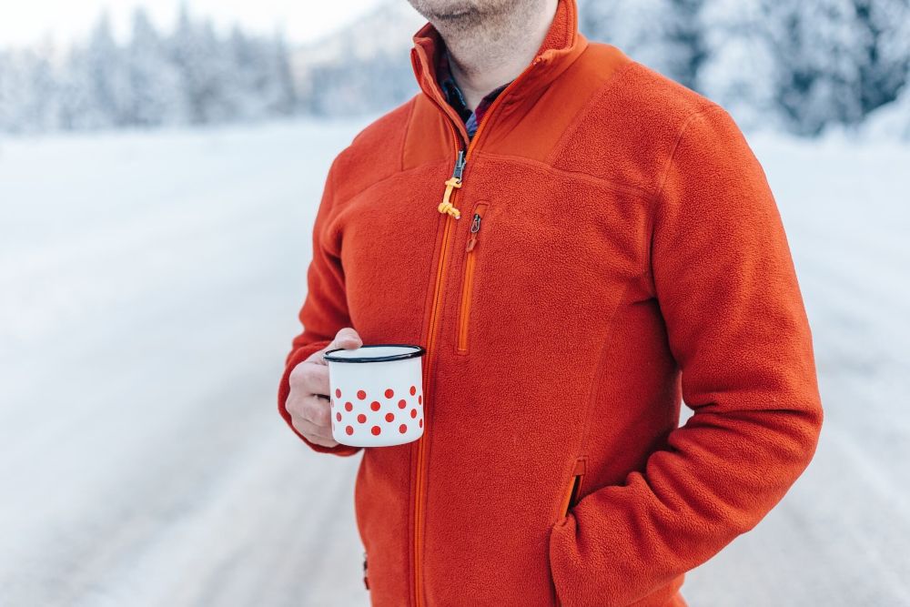 Jak wybrać polary reklamowe idealnie dopasowane do potrzeb firmy? Poradnik