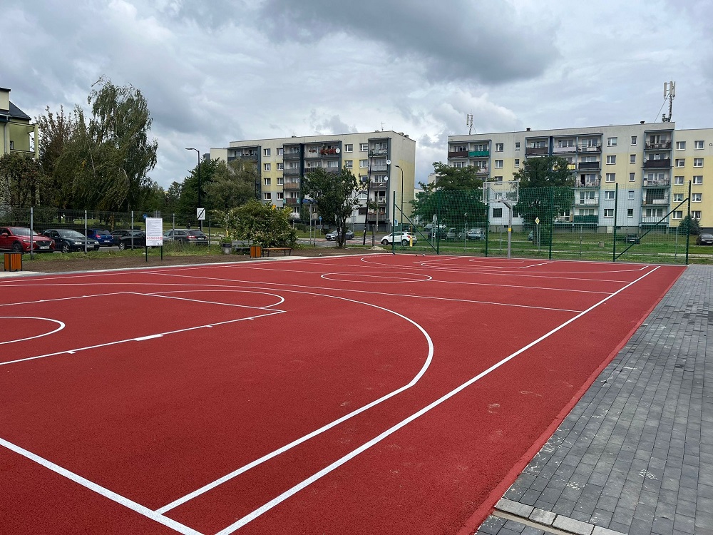 Zakończono modernizację boiska do koszykówki w Rudzie Śląskiej