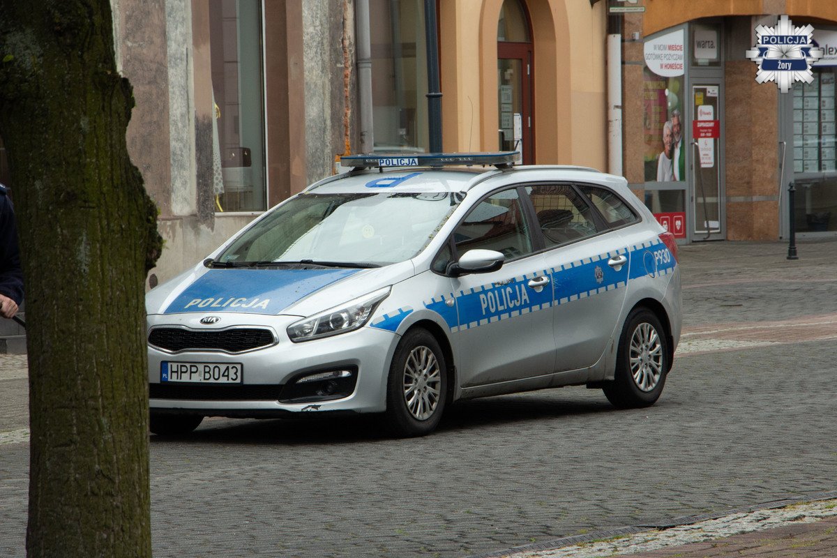 Rozbój w rejonie Centrum Przesiadkowego w Żorach – sprawcy zatrzymani