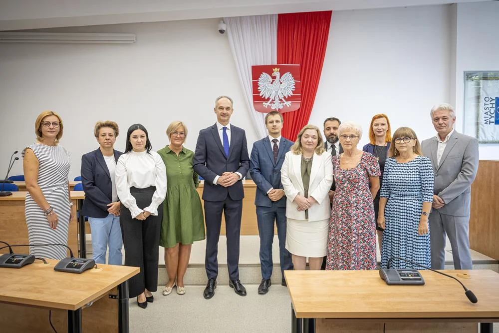 Prezydent Tychów wręczył akty powierzenia funkcji dyrektorów w placówkach oświatowych