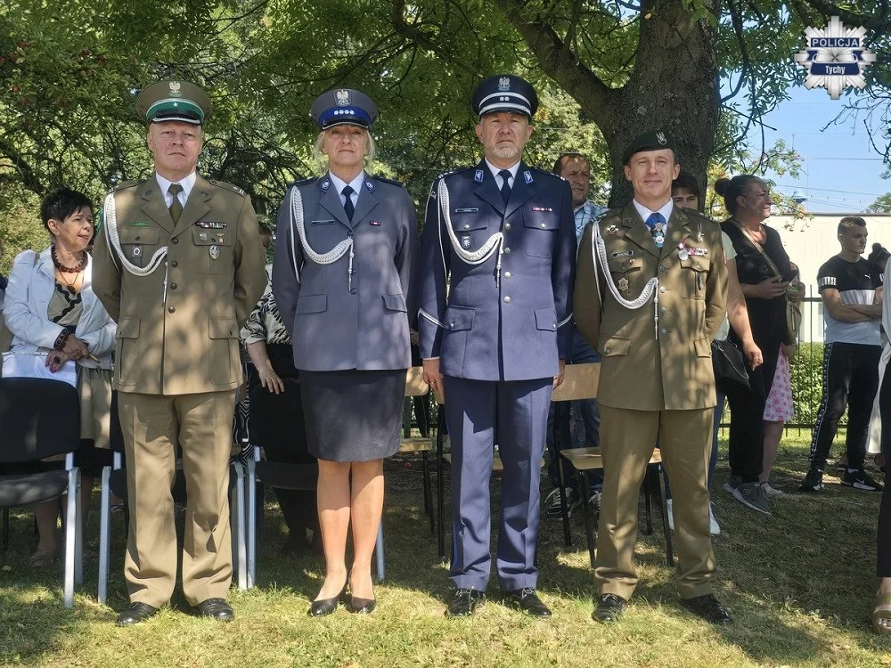 Mundurowe klasy w Tychach: Rok szkolny 2025/2026 rozpoczęty z wielką pompą!