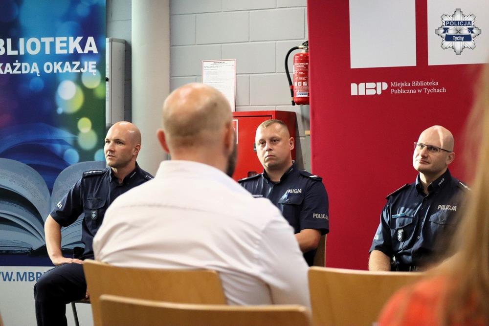 Debata o bezpieczeństwie w bibliotece / fot. KMP Tychy