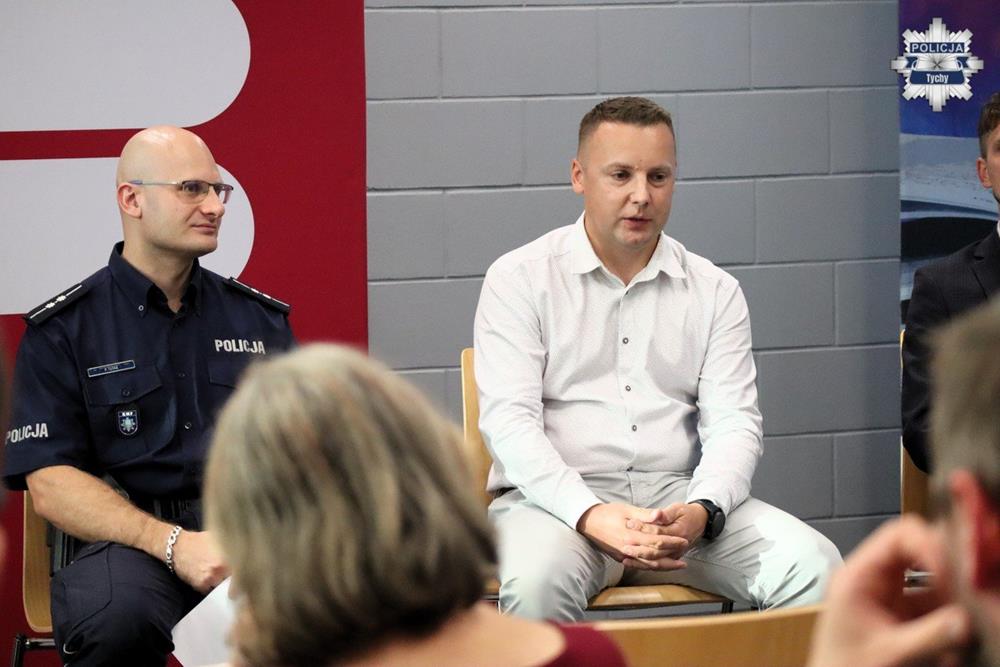 Debata o bezpieczeństwie w bibliotece / fot. KMP Tychy