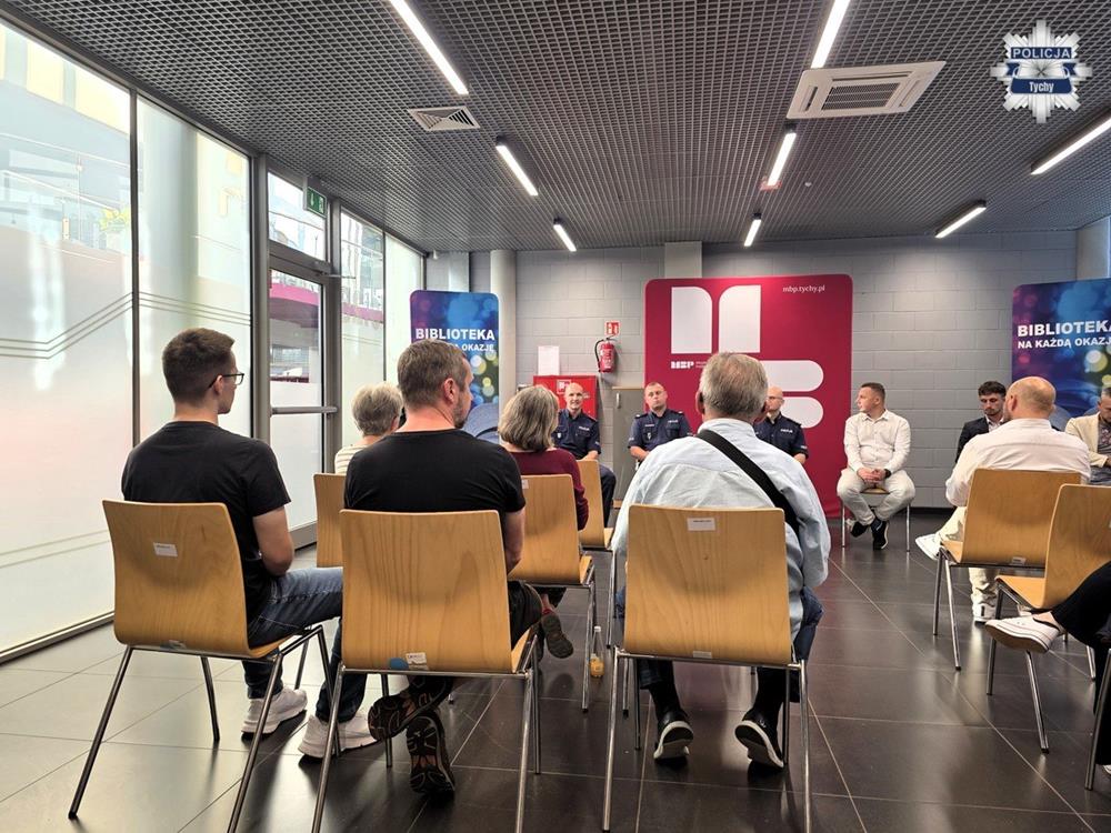 Debata o bezpieczeństwie w bibliotece / fot. KMP Tychy