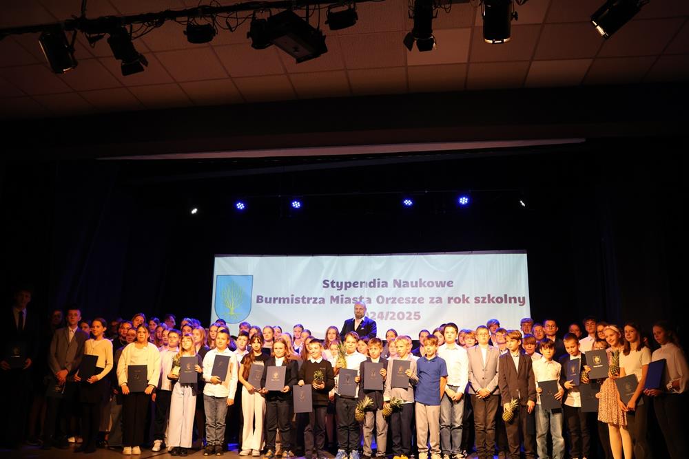 Stypendia Burmistrza Miasta Orzesze: 110 uczniów nagrodzonych za wyniki w nauce