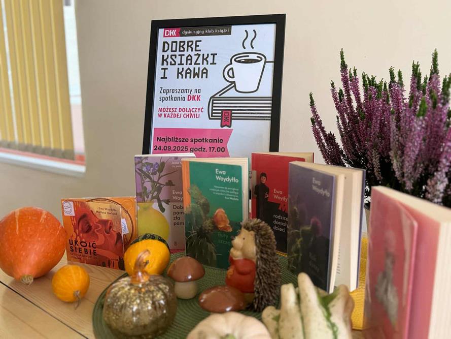 Dyskusyjny Klub Książki: Jesienne spotkanie z książką „Zakręty życia”