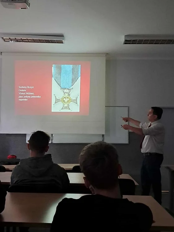 Historia mysłowickich saperów na wyjazdowej lekcji muzealnej