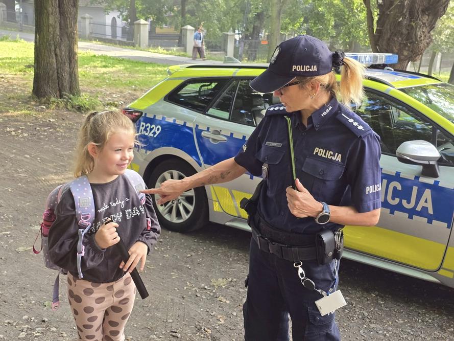 Wzmożone kontrole przy szkołach – ruszyła akcja „Bezpieczna droga”