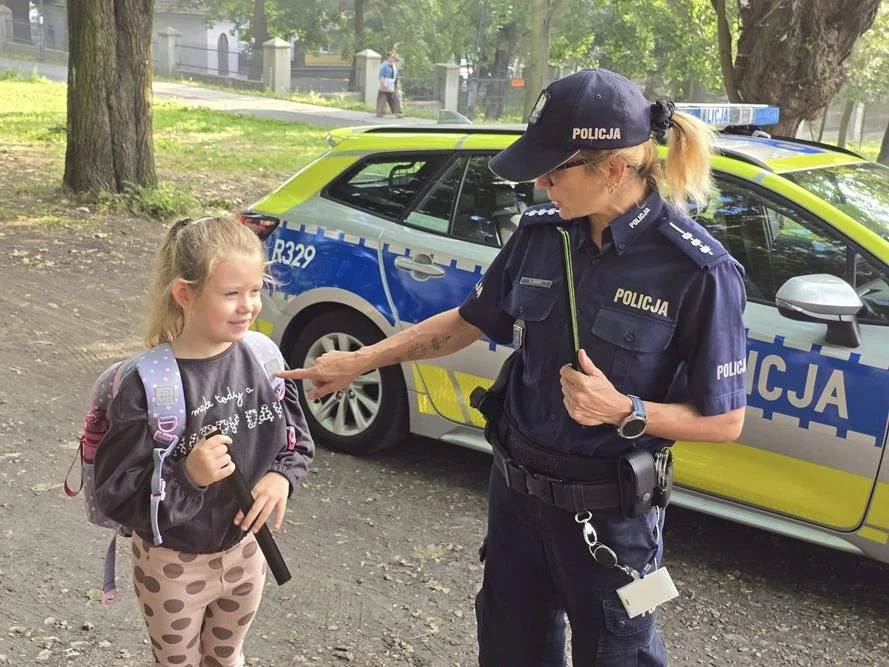 Wzmożone kontrole przy szkołach – ruszyła akcja „Bezpieczna droga”
