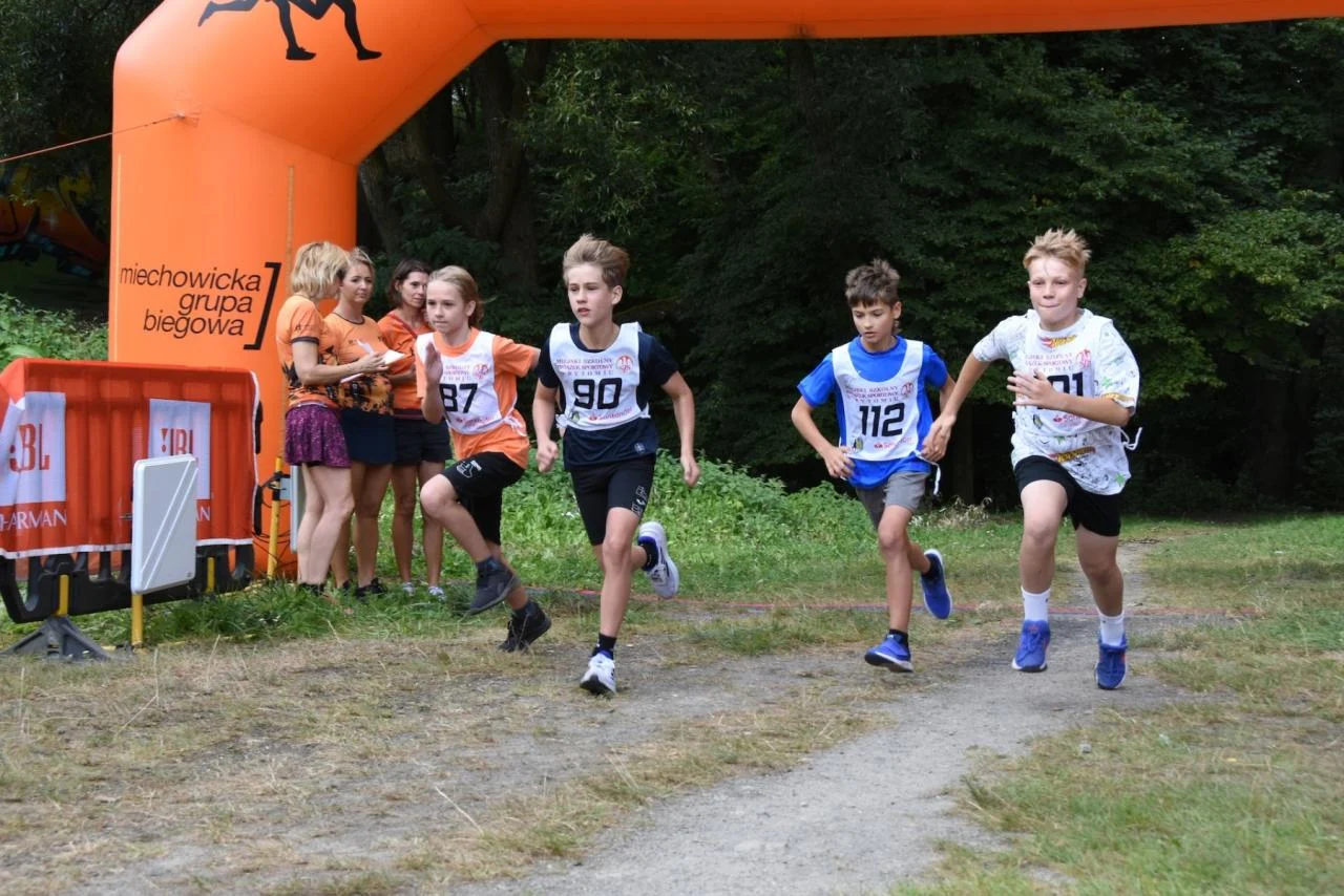Ósma edycja crossowych zawodów biegowych 3