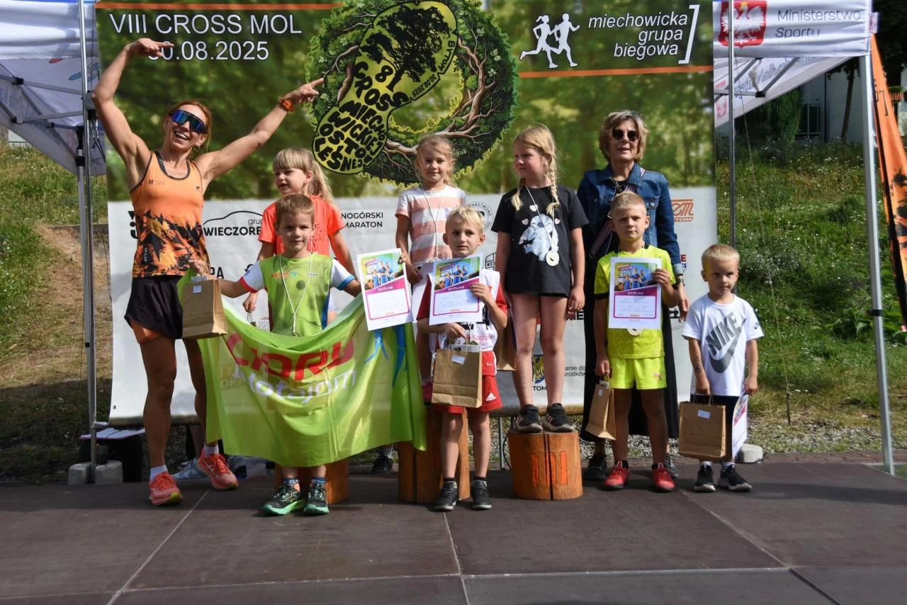 Ósma edycja crossowych zawodów biegowych 4