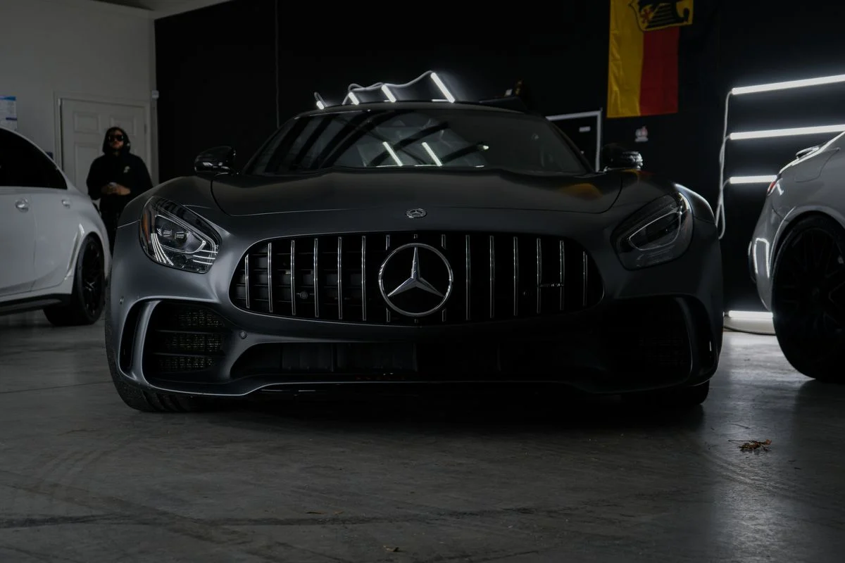 Co daje folia ochronna na auto? Korzyści które mogą Cię zaskoczyć!