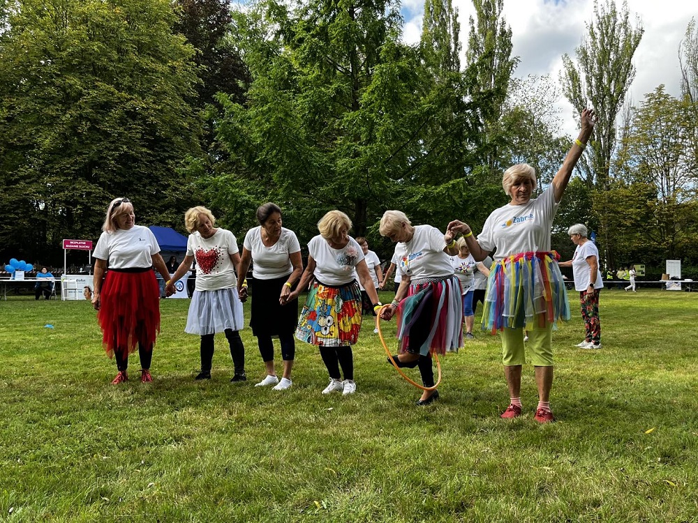 III Zabrzańska Seniorada – seniorzy tańczyli na Dyskotece Senioralnej [FOTO]