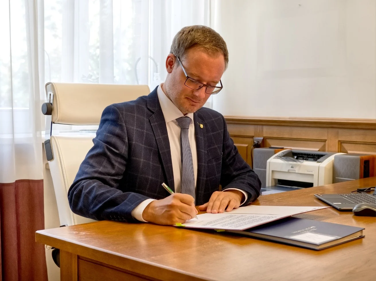 Kamil Żbikowski odpowiada - chwilowy brak wiceprezydentów nie jest najważniejszym problem