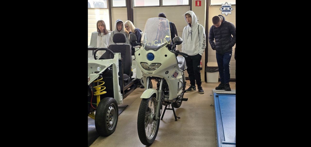 Świętochłowicka młodzież w Szkole Policji. Ruszył V Tydzień Przeciwko Przemocy