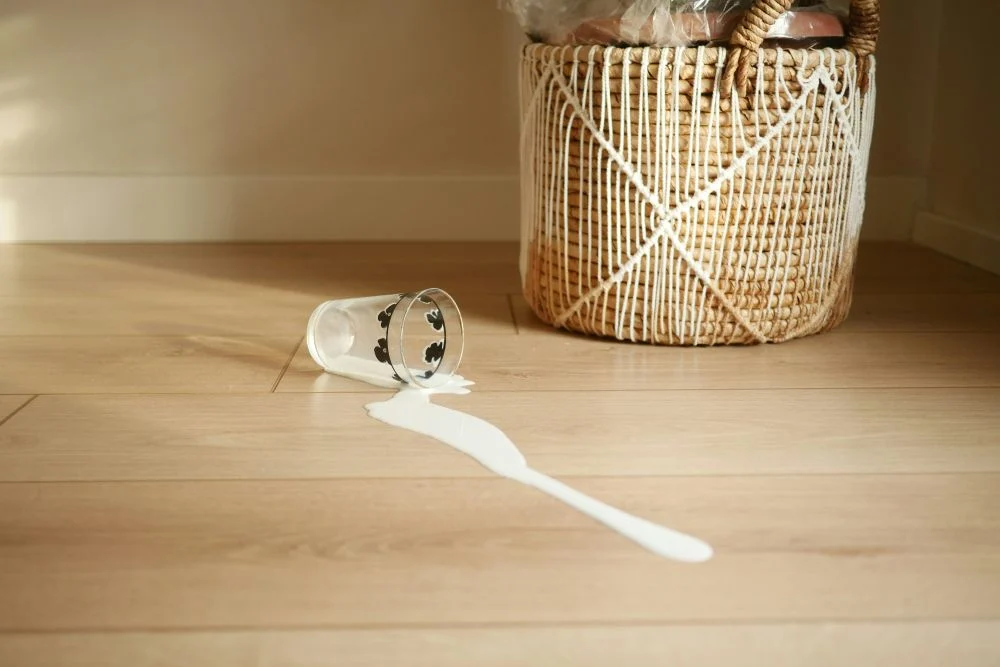 Podłoga, która rozumie Twoje życie – odkryj panele nowej generacji