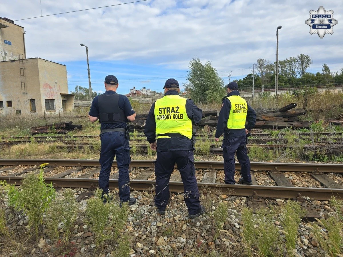 Policjanci na torach. Akcja „Aktywna Tarcza” w Chorzowie