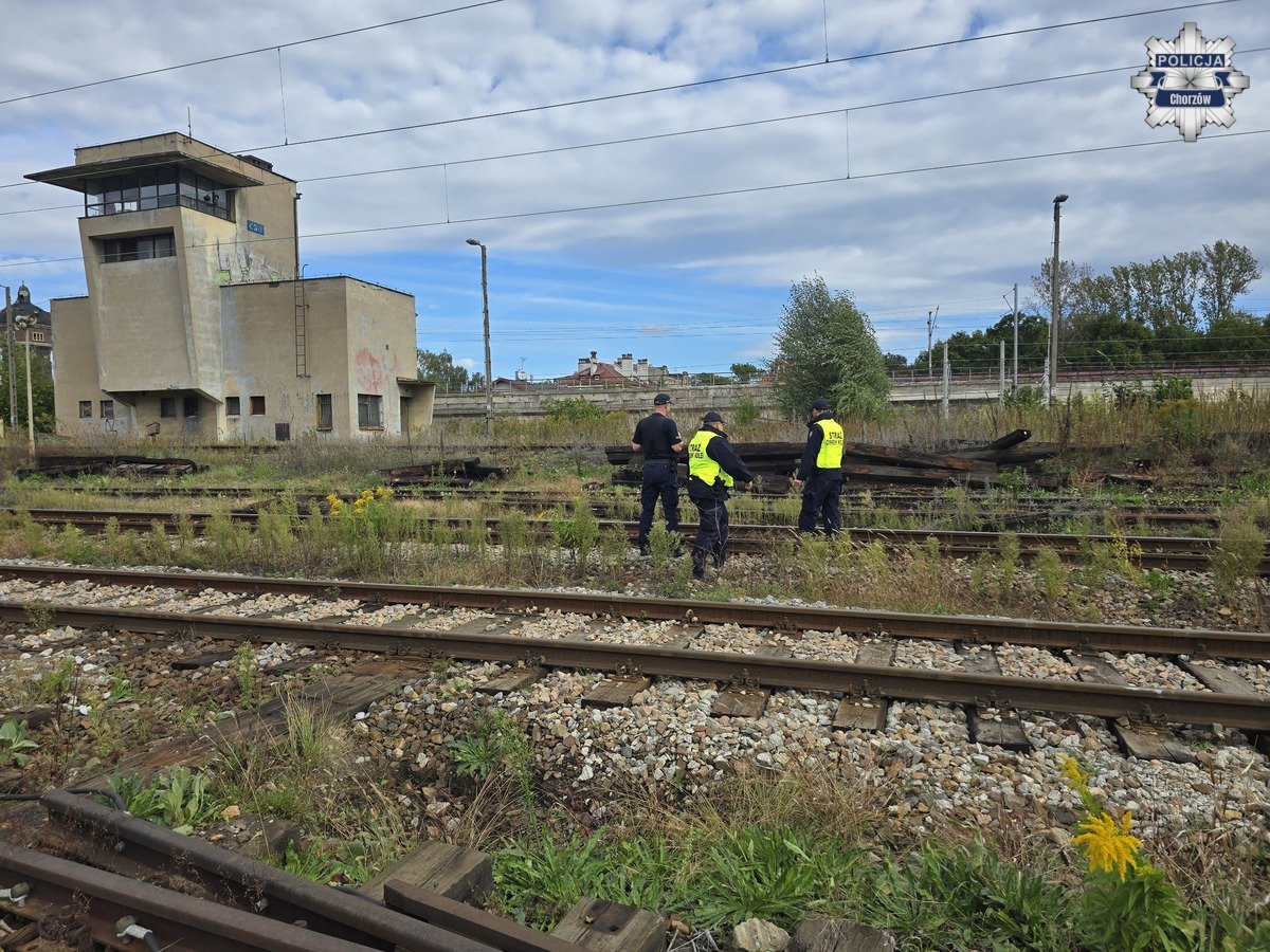 Policjanci na torach. Akcja „Aktywna Tarcza” w Chorzowie
