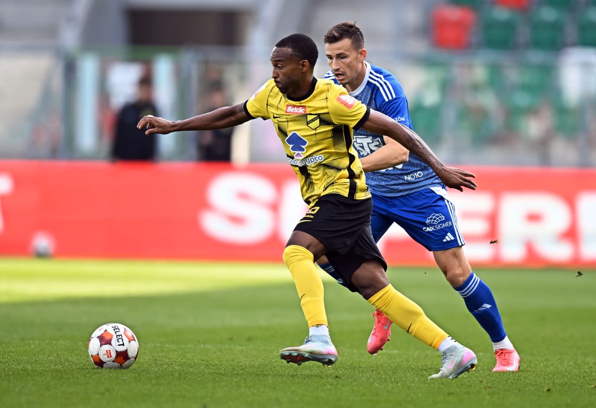 Aż 6 bramek w spotkaniu Ruchu Chorzów! Niebiescy przegrywają z Wieczystą Kraków 