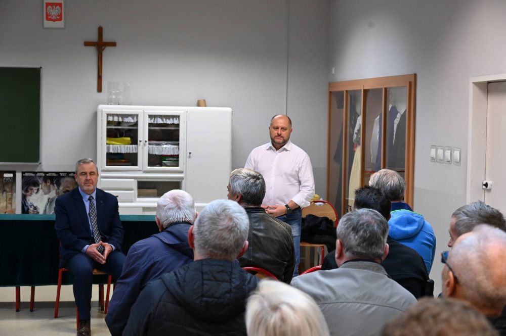 Ostatni spacer ulicami dzielnic za nami – władze miasta odwiedziły Wirek i Czarny Las