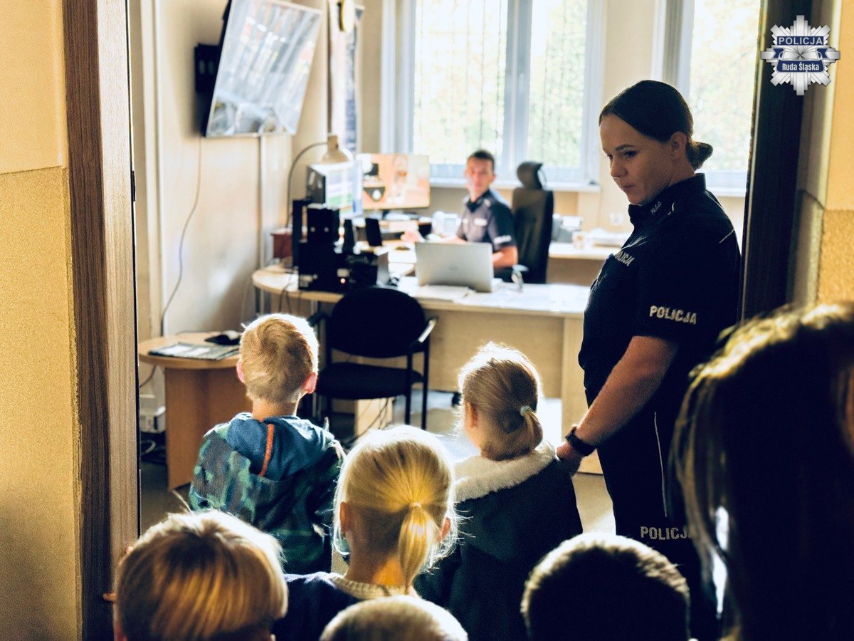 "Bezpieczny przedszkolak" – Mali goście w Komendzie Miejskiej Policji w Rudzie Śląskiej