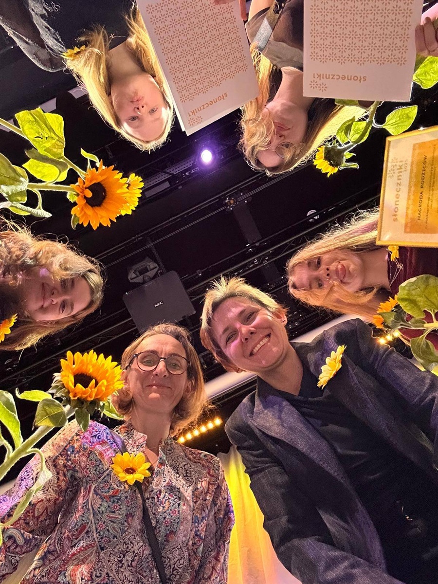 Słoneczniki 2025 rozdane - In-nY Dom Kultury otrzymał Nagrodę Rodziców w kategorii "Ruch"