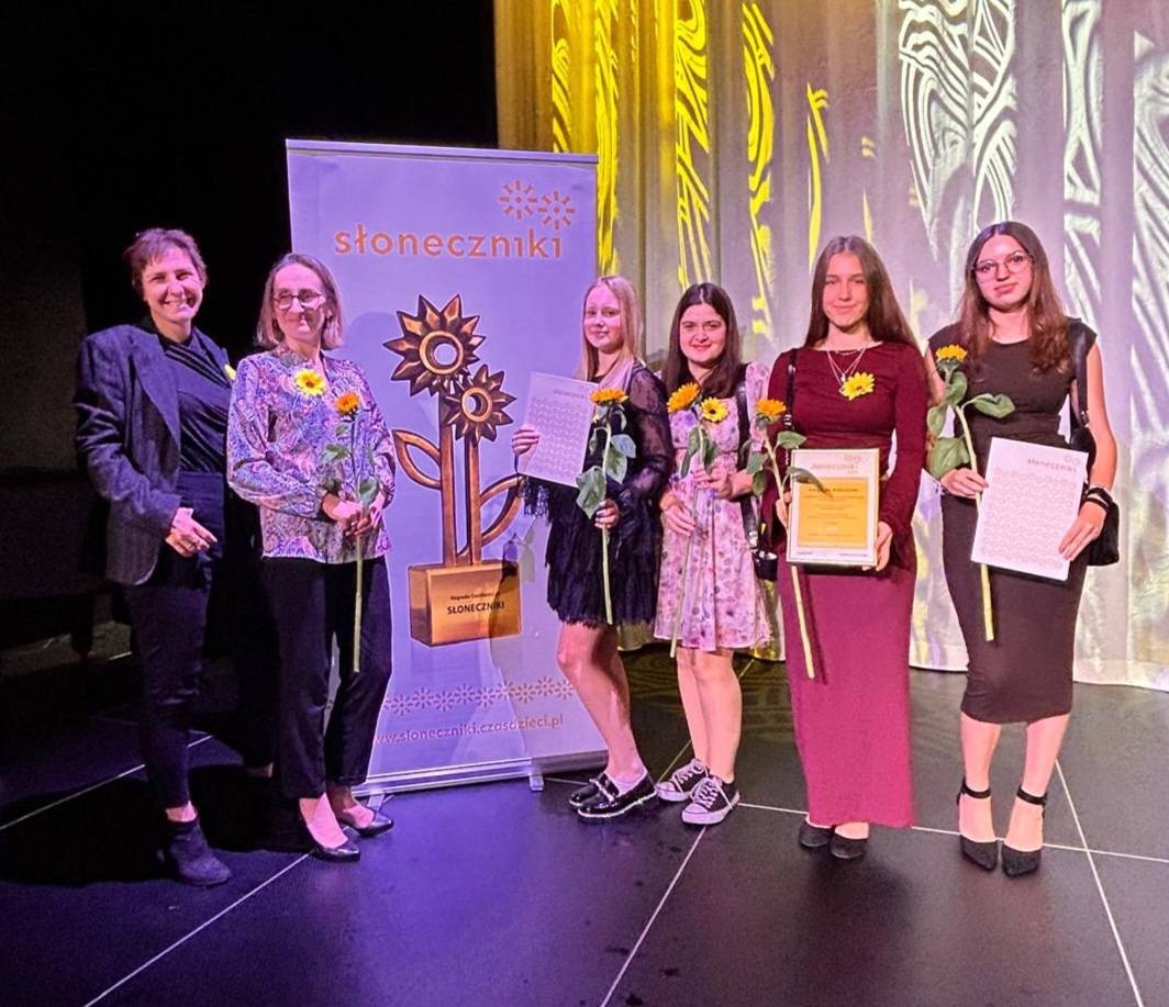 Słoneczniki 2025 rozdane - In-nY Dom Kultury otrzymał Nagrodę Rodziców w kategorii "Ruch"