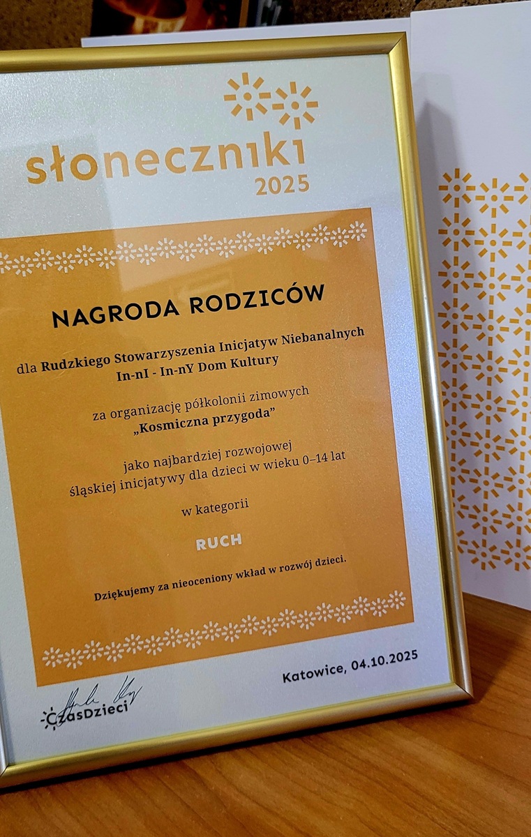 Słoneczniki 2025 rozdane - In-nY Dom Kultury otrzymał Nagrodę Rodziców w kategorii "Ruch"