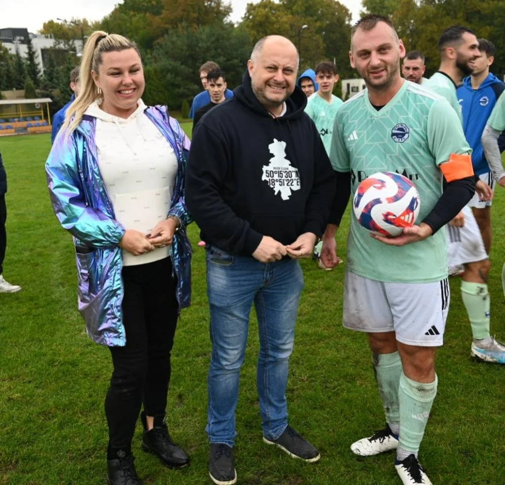 Deszczowe derby w Rudzie Śląskiej 9