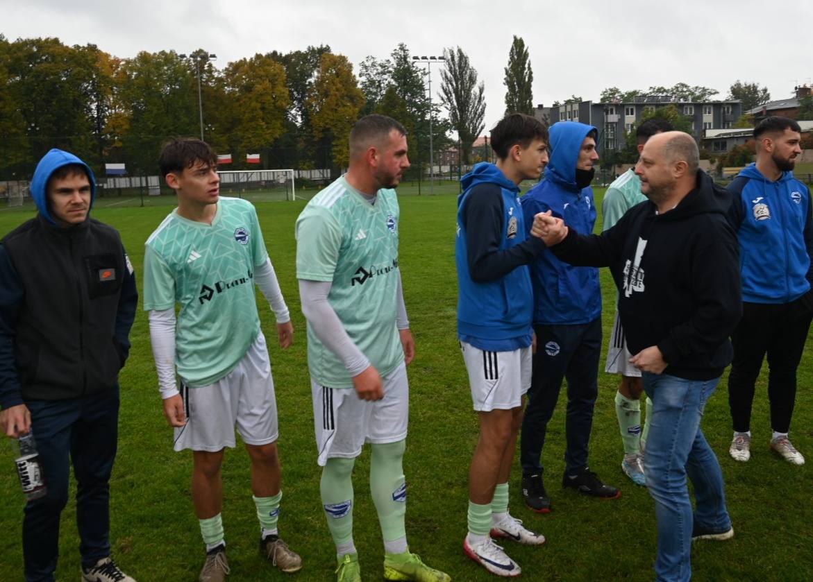 Deszczowe derby w Rudzie Śląskiej! Grunwald przegrywa, Wawel zwycięża