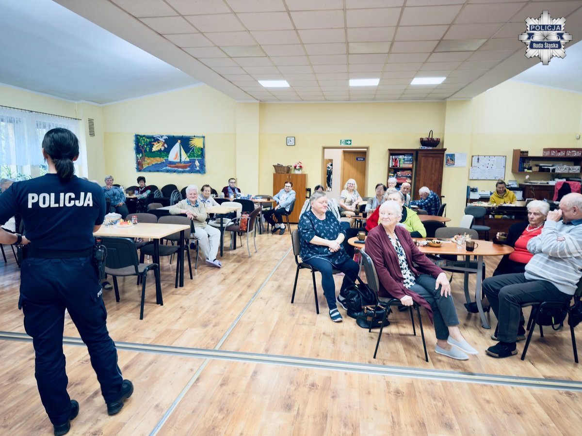 Policja i ZUS łączą siły w Rudzie Śląskiej - praktyczne lekcje bezpieczeństwa dla seniorów