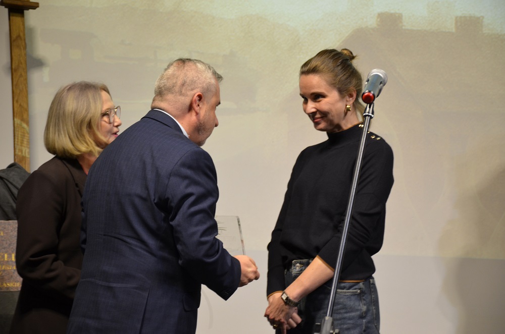 "Tabulka" dla Anny Dziewit-Meller – pierwszy raz trafiła do kobiety [FOTO]